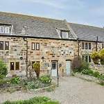 Host & Stay - The Coach House