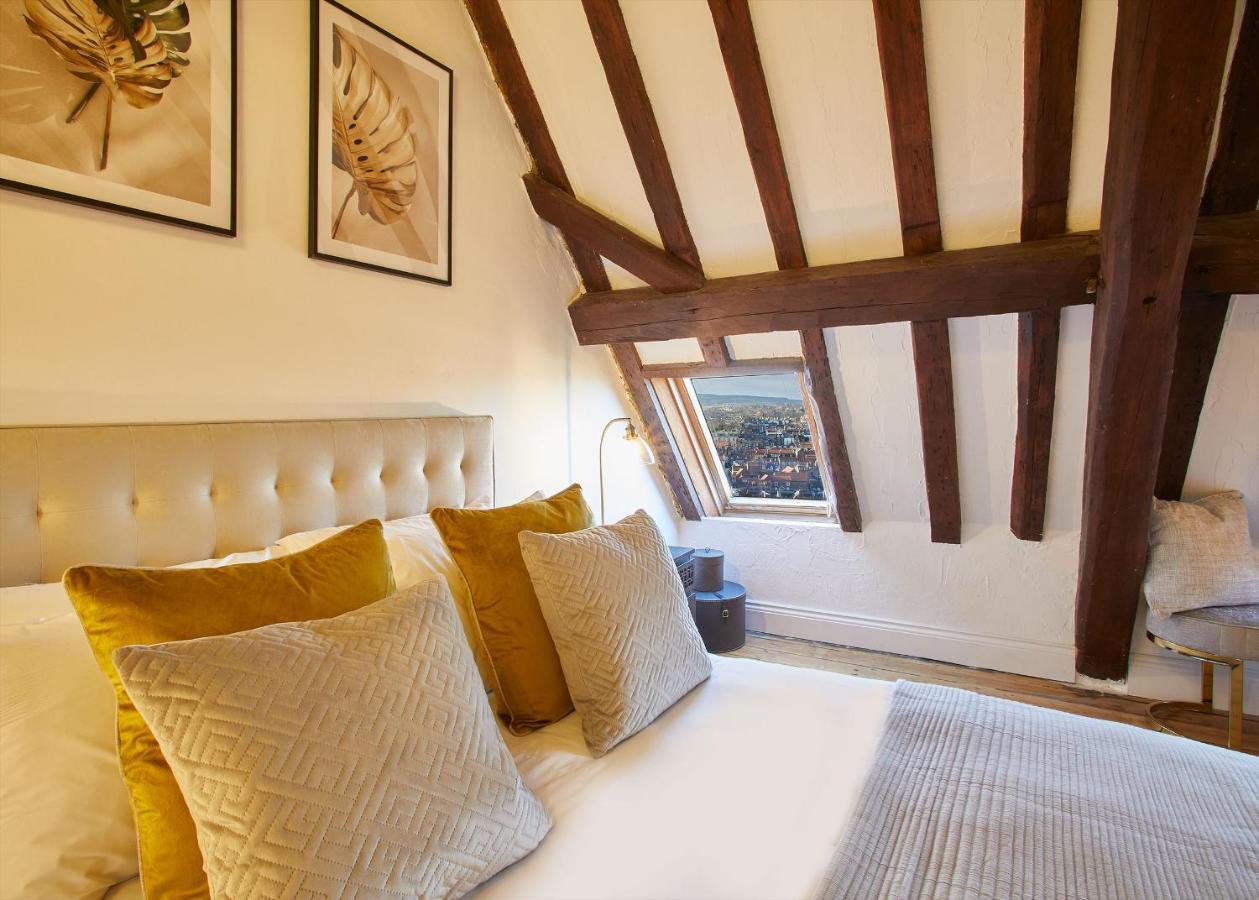 Host & - The Coach House Holiday home *